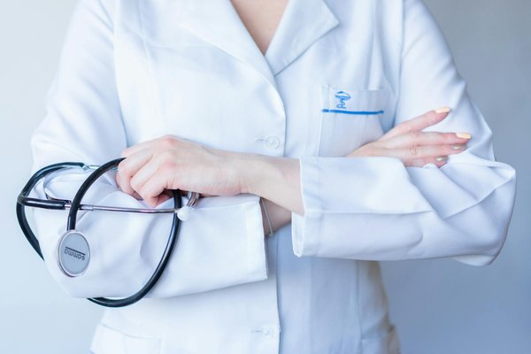 Cardiologue : une profession à risque face à la COVD-19?